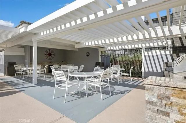 240 Nice Lane 117, Newport Beach, CA 92663