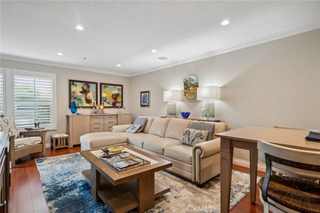 240 Nice Lane 117, Newport Beach, CA 92663