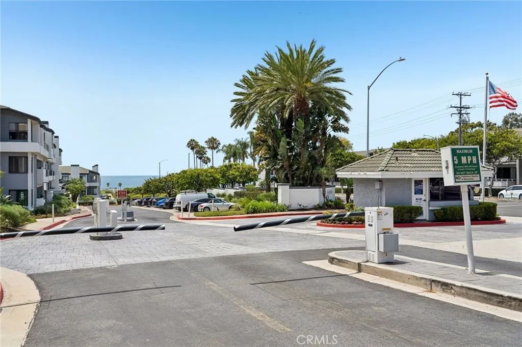240 Nice Lane 117, Newport Beach, CA 92663