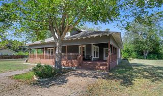 209 S Bowie ST, Bartlett, TX 76511
