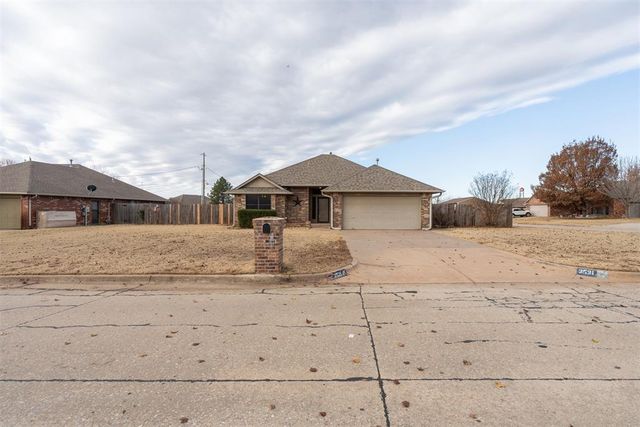 2521 Highland Drive, Moore, OK 73160