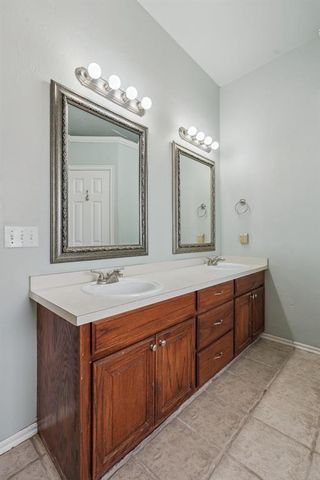 2521 Highland Drive, Moore, OK 73160