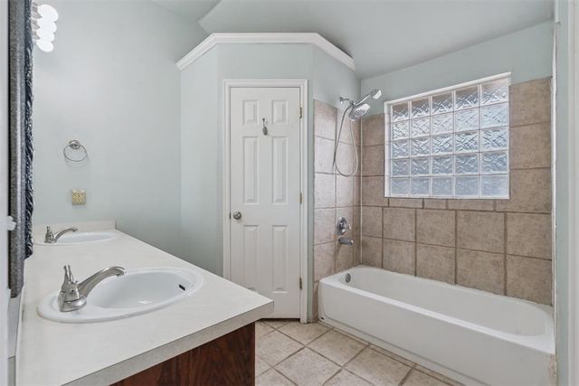 2521 Highland Drive, Moore, OK 73160