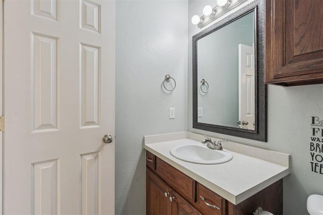 2521 Highland Drive, Moore, OK 73160