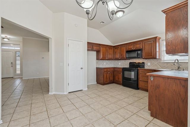 2521 Highland Drive, Moore, OK 73160