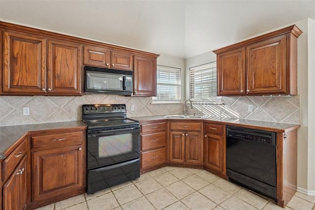 2521 Highland Drive, Moore, OK 73160