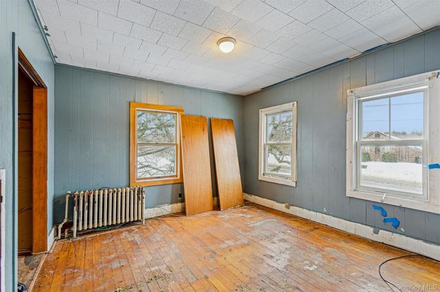 250 Main Road, Riverhead, NY 11901