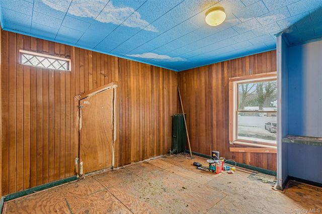 250 Main Road, Riverhead, NY 11901