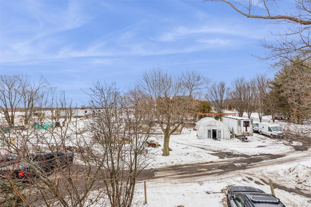 250 Main Road, Riverhead, NY 11901