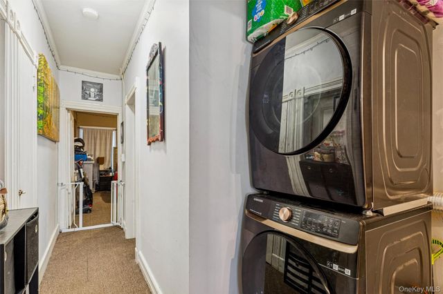 250 Main Road, Riverhead, NY 11901