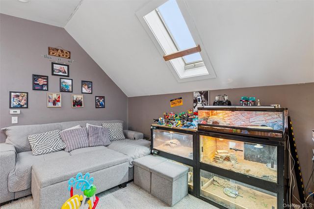 250 Main Road, Riverhead, NY 11901