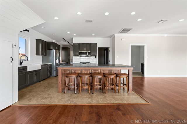 335 Travertine, Ardmore, OK 73401