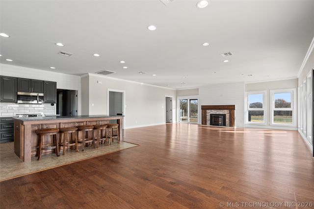 335 Travertine, Ardmore, OK 73401