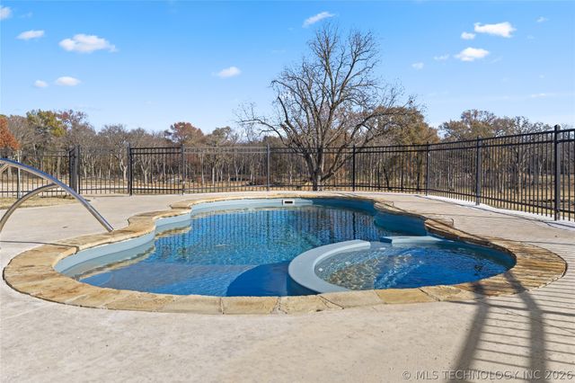 335 Travertine, Ardmore, OK 73401