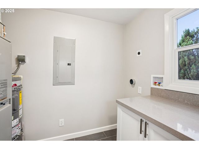 1405 Se 85TH Ave, Portland, OR 97216