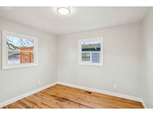 1405 Se 85TH Ave, Portland, OR 97216