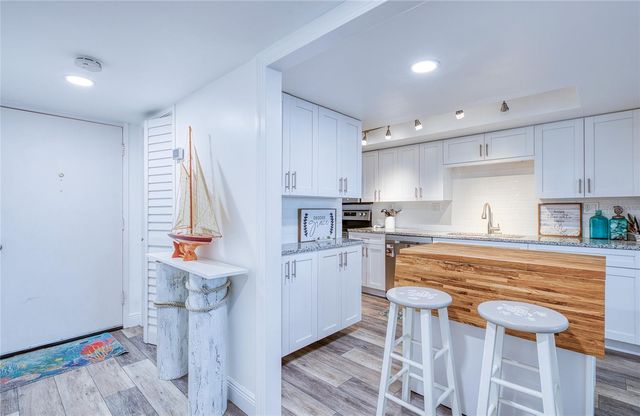 7400 SUN ISLAND DRIVE S 709, South Pasadena, FL 33707