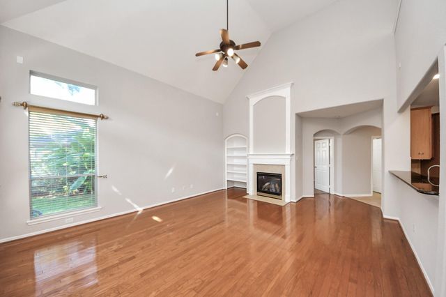 4422 Roundtree Lane, Missouri City, TX 77459