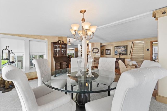 1823 W Shore DRIVE, Delafield, WI 53018