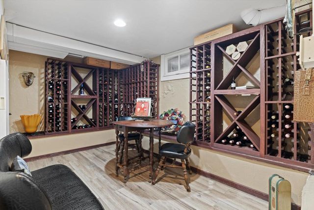 1823 W Shore DRIVE, Delafield, WI 53018