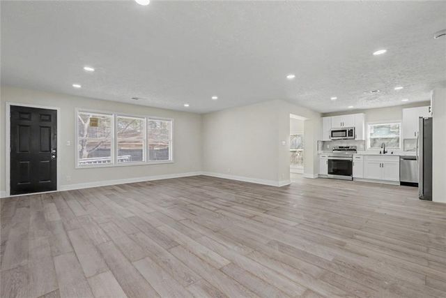 2447 Omaha SW Road, Atlanta, GA 30331