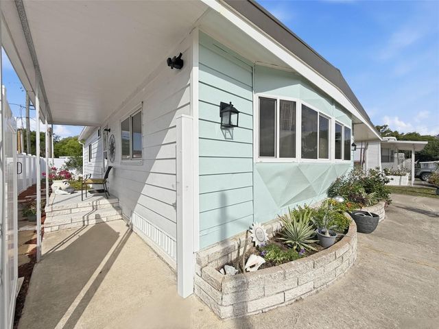 6631 SILVERBELL DRIVE, New Port Richey, FL 34653