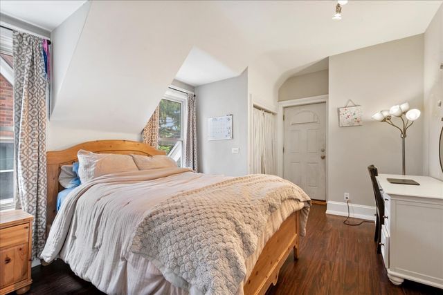 1621 Florence Avenue, Evanston, IL 60201