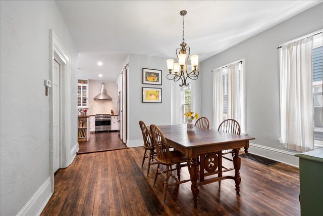 1621 Florence Avenue, Evanston, IL 60201