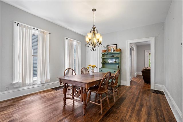1621 Florence Avenue, Evanston, IL 60201