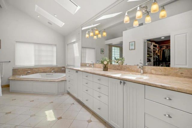 3533 Calle Gavanzo, Carlsbad, CA 92009