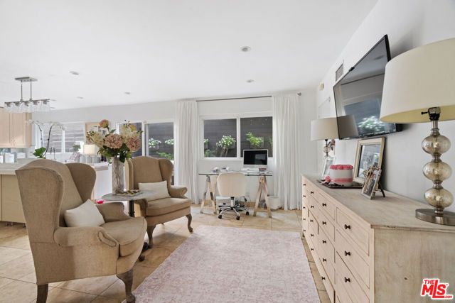 9767 Apricot Lane, Beverly Hills, CA 90210