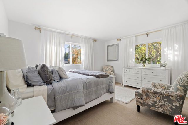 9767 Apricot Lane, Beverly Hills, CA 90210