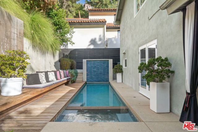 9767 Apricot Lane, Beverly Hills, CA 90210