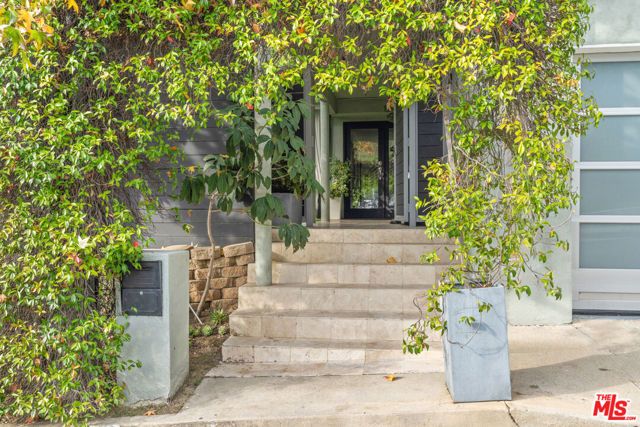 9767 Apricot Lane, Beverly Hills, CA 90210