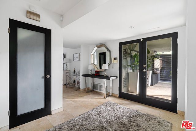 9767 Apricot Lane, Beverly Hills, CA 90210