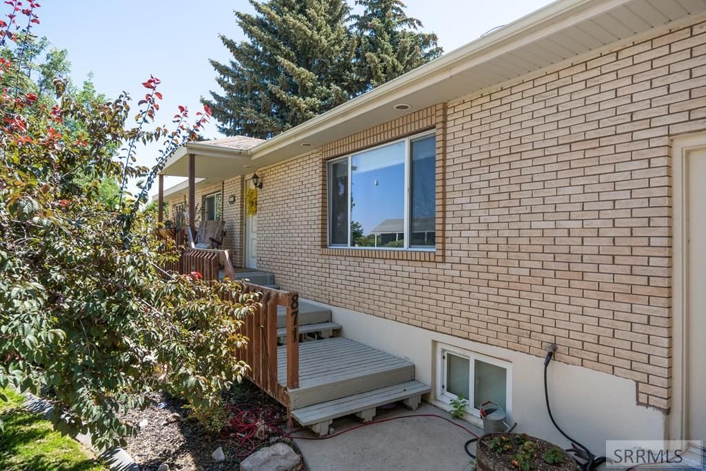 Image 2 of property listing at 871 Widdison Lane, Rexburg, ID 83440