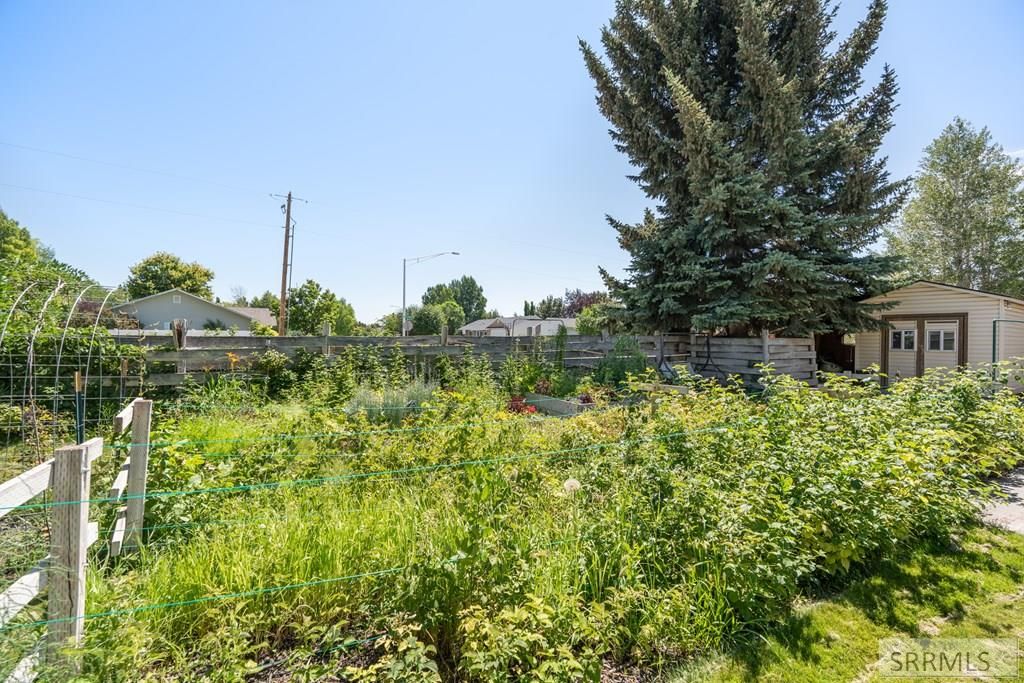 Image 40 of property listing at 871 Widdison Lane, Rexburg, ID 83440