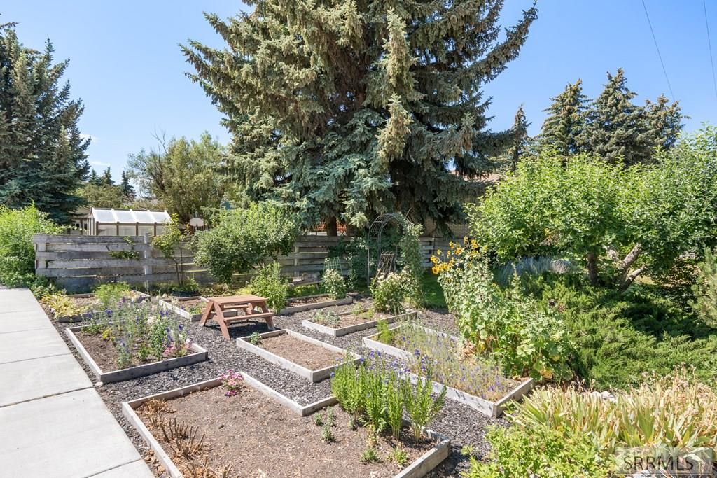 Image 42 of property listing at 871 Widdison Lane, Rexburg, ID 83440