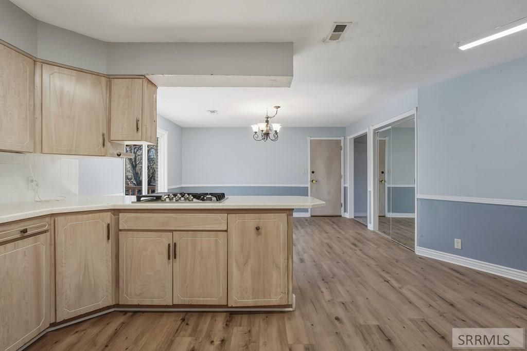 Image 8 of property listing at 871 Widdison Lane, Rexburg, ID 83440