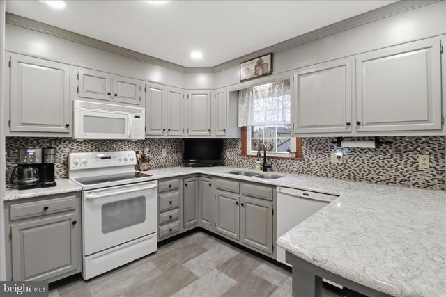 842 N 4TH ST, Denver, PA 17517