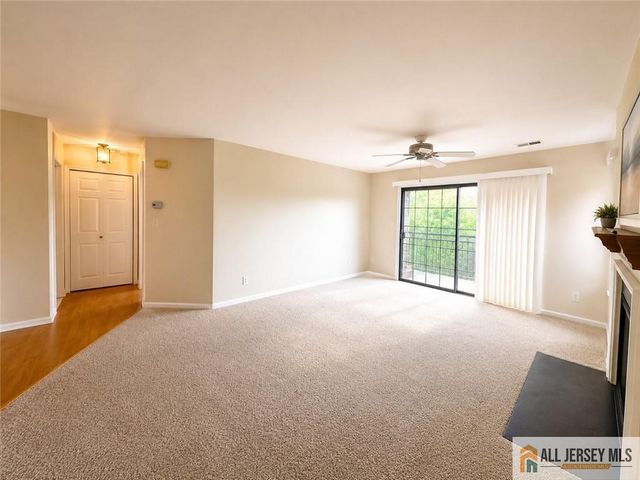 88 Crosspointe Drive 88, East Brunswick, NJ 08816