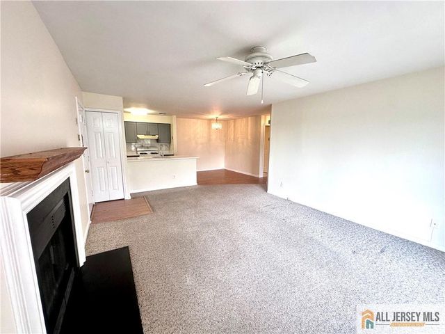 88 Crosspointe Drive 88, East Brunswick, NJ 08816