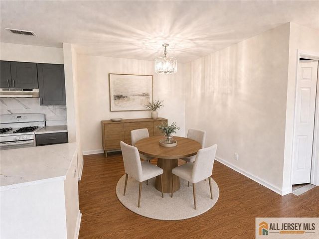 88 Crosspointe Drive 88, East Brunswick, NJ 08816