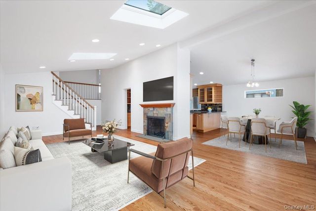 9 Tanglewood Road, Scarsdale, NY 10583