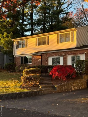 9 Tanglewood Road, Scarsdale, NY 10583