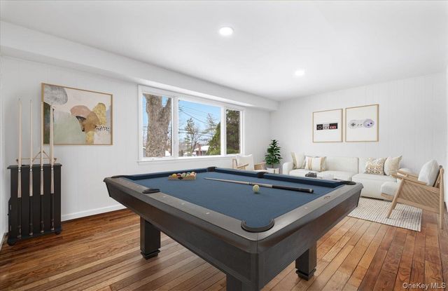 9 Tanglewood Road, Scarsdale, NY 10583