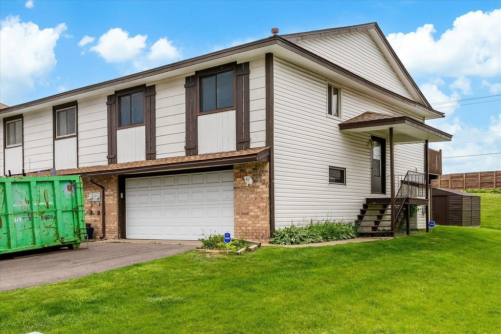 3557 Independence Avenue N, New Hope, MN 55427