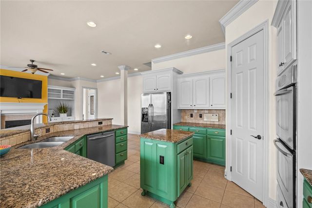 6100 W Bainbridge Drive, Rogers, AR 72758