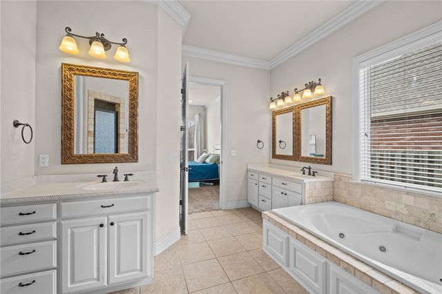 6100 W Bainbridge Drive, Rogers, AR 72758