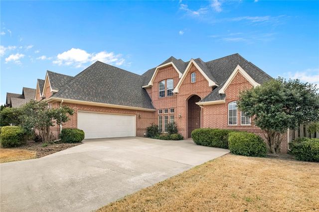 6100 W Bainbridge Drive, Rogers, AR 72758